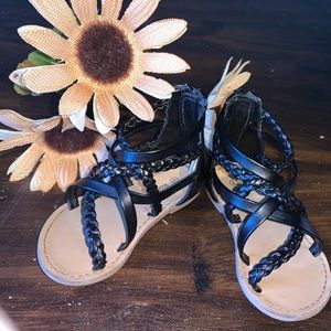 Size 4 toddler sandals!